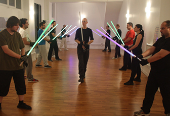 La première académie de sabre laser de Paris