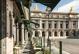 Réservation confirmée : votre table en terrasse